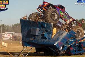 monster-truck-throwdown-best-of-2014-059