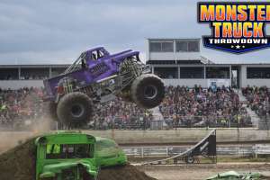 monster-truck-throwdown-edmonton-2015-019