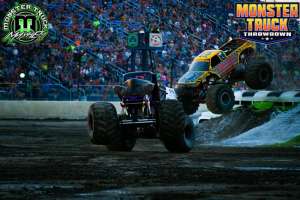 Joliet, Illinois - Monster Mayhem - Route 66 Raceway - Monster Truck Throwdown