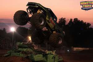 monster-truck-throwdown-montgomery-city-2013-027