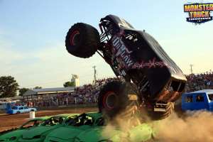 monster-truck-throwdown-montgomery-city-2013-029