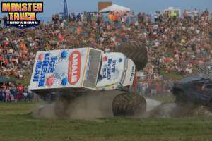 monster-truck-throwdown-mount-pleasant-2013-016