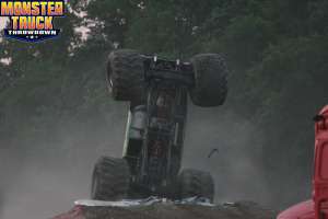 monster-truck-throwdown-mount-pleasant-2013-036