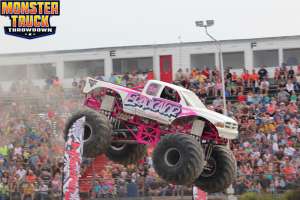 monster-truck-throwdown-oxford-2013-008