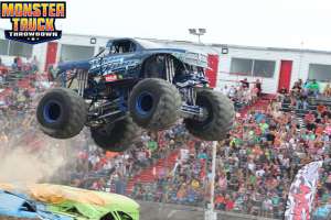 monster-truck-throwdown-oxford-2013-009