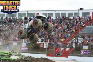 monster-truck-throwdown-oxford-2014-007